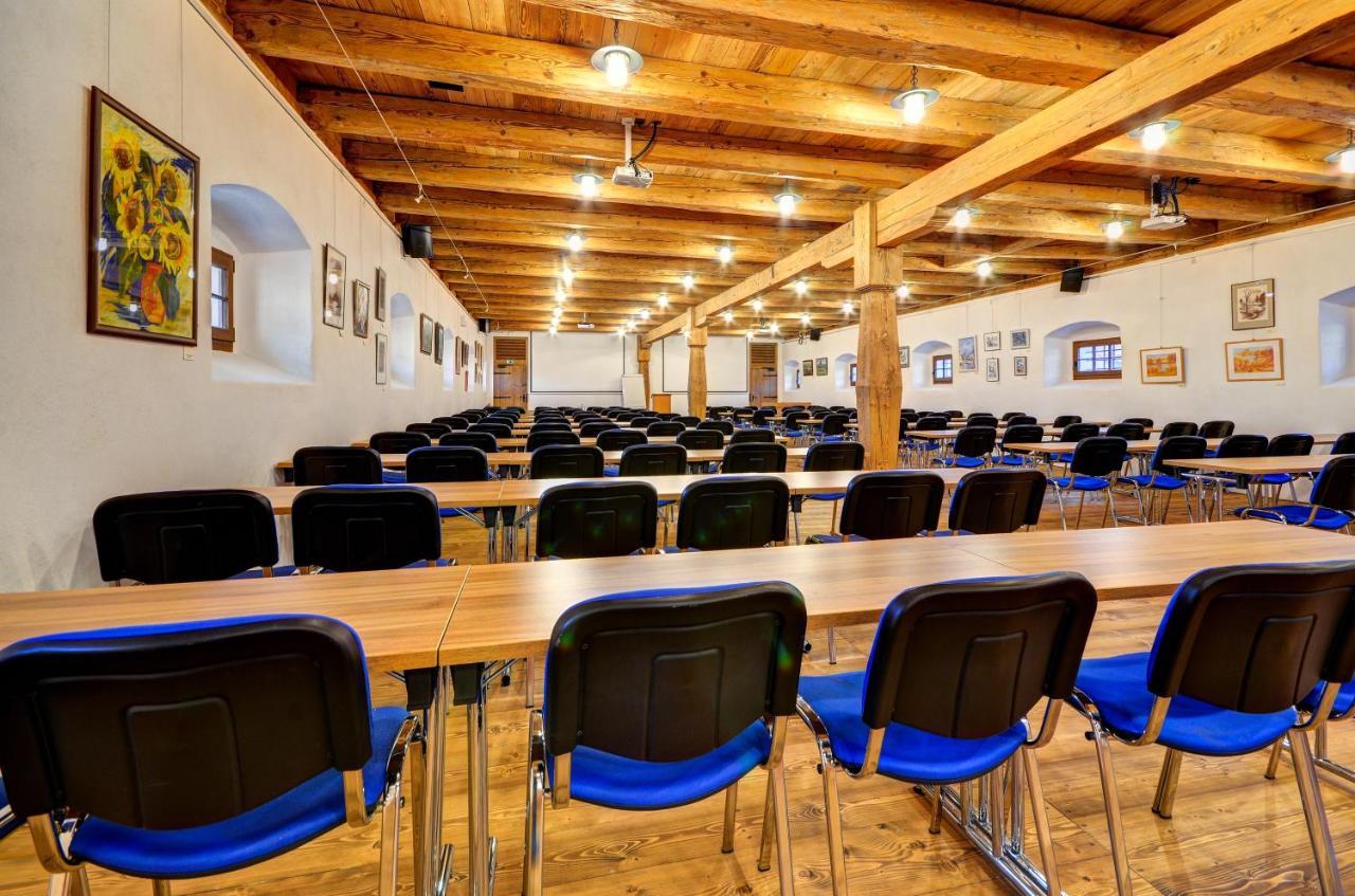 Vladislav Hotel Zamek Valec מראה חיצוני תמונה